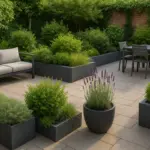 Come usare piante e fioriere per definire gli spazi? Il metodo scelto dai garden designer