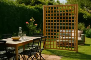 Separare zona pranzo e relax in giardino: il criterio che cambia la vivibilità